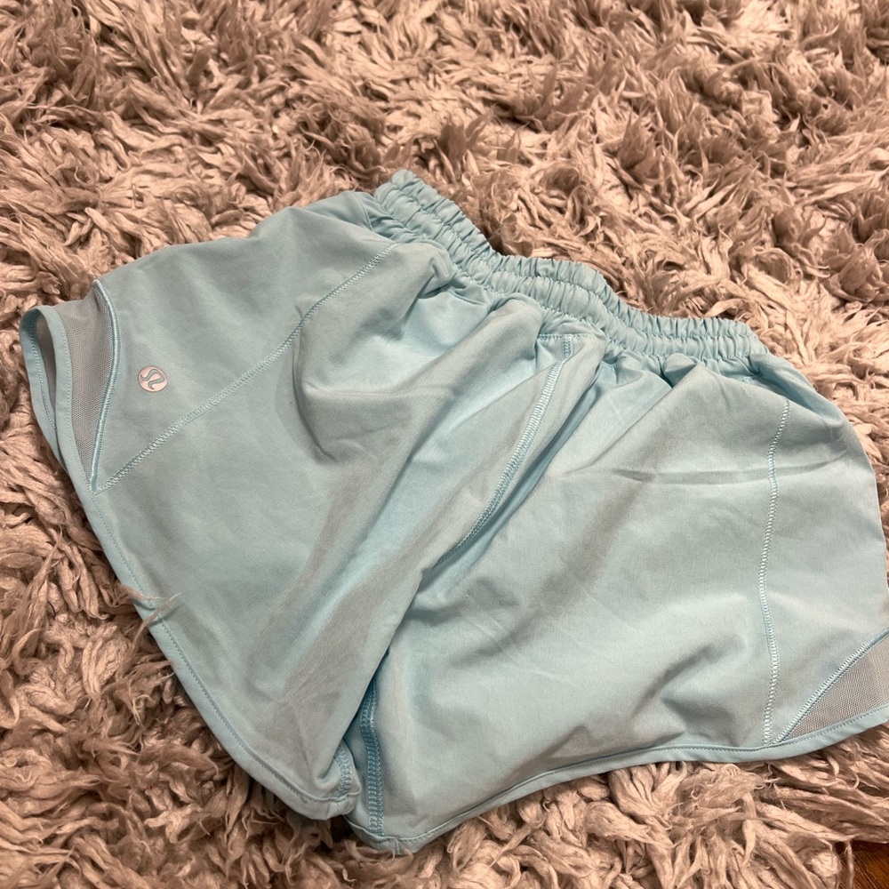 Lululemon Hotty Hot shorts 4” inseam size 2 icing blue ALL SOLD OUT - Picture 8 of 9